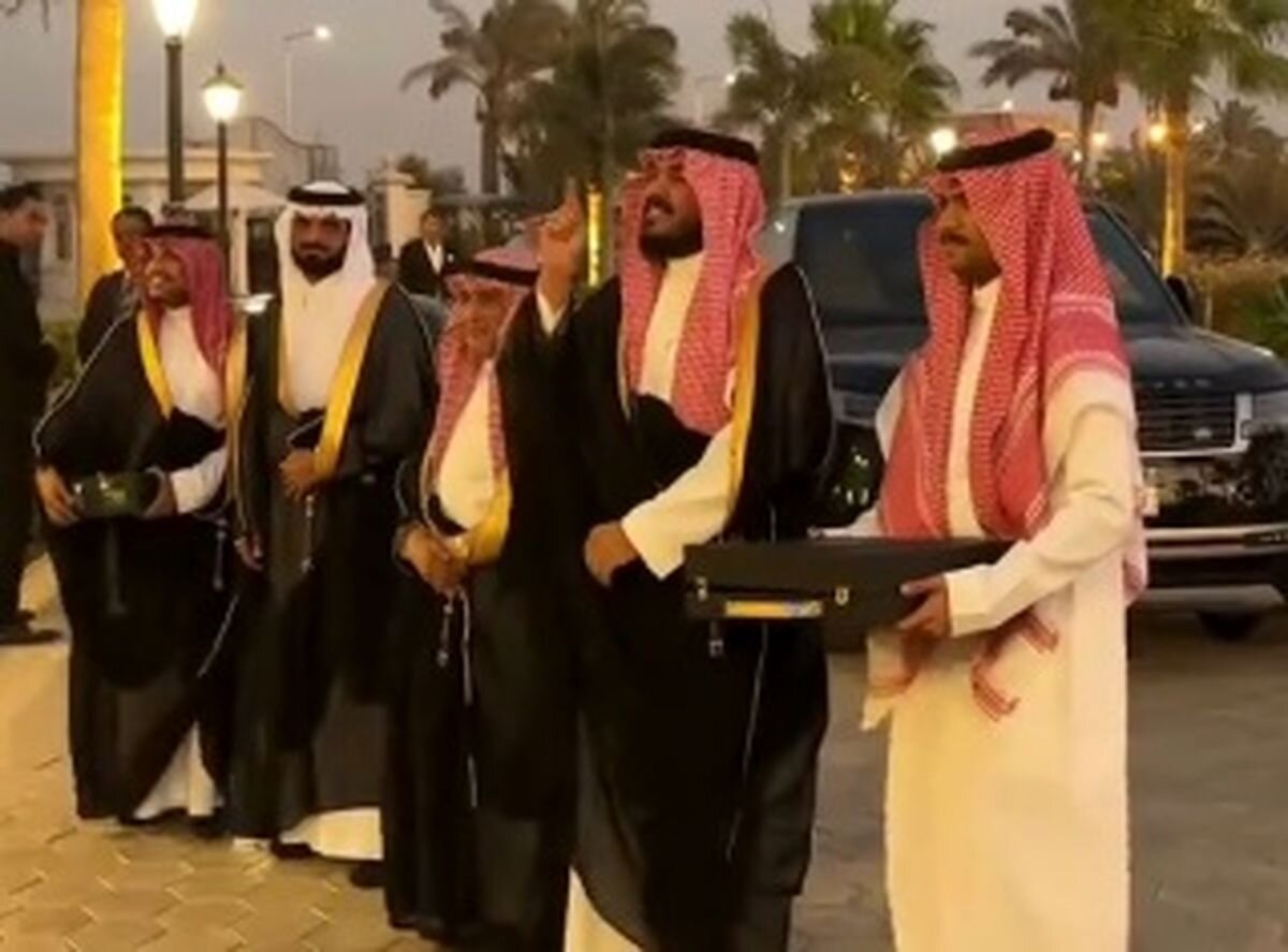 ببینید | هدیه ویژه تاجر عربستانی به مناسبت عروسی دوستش