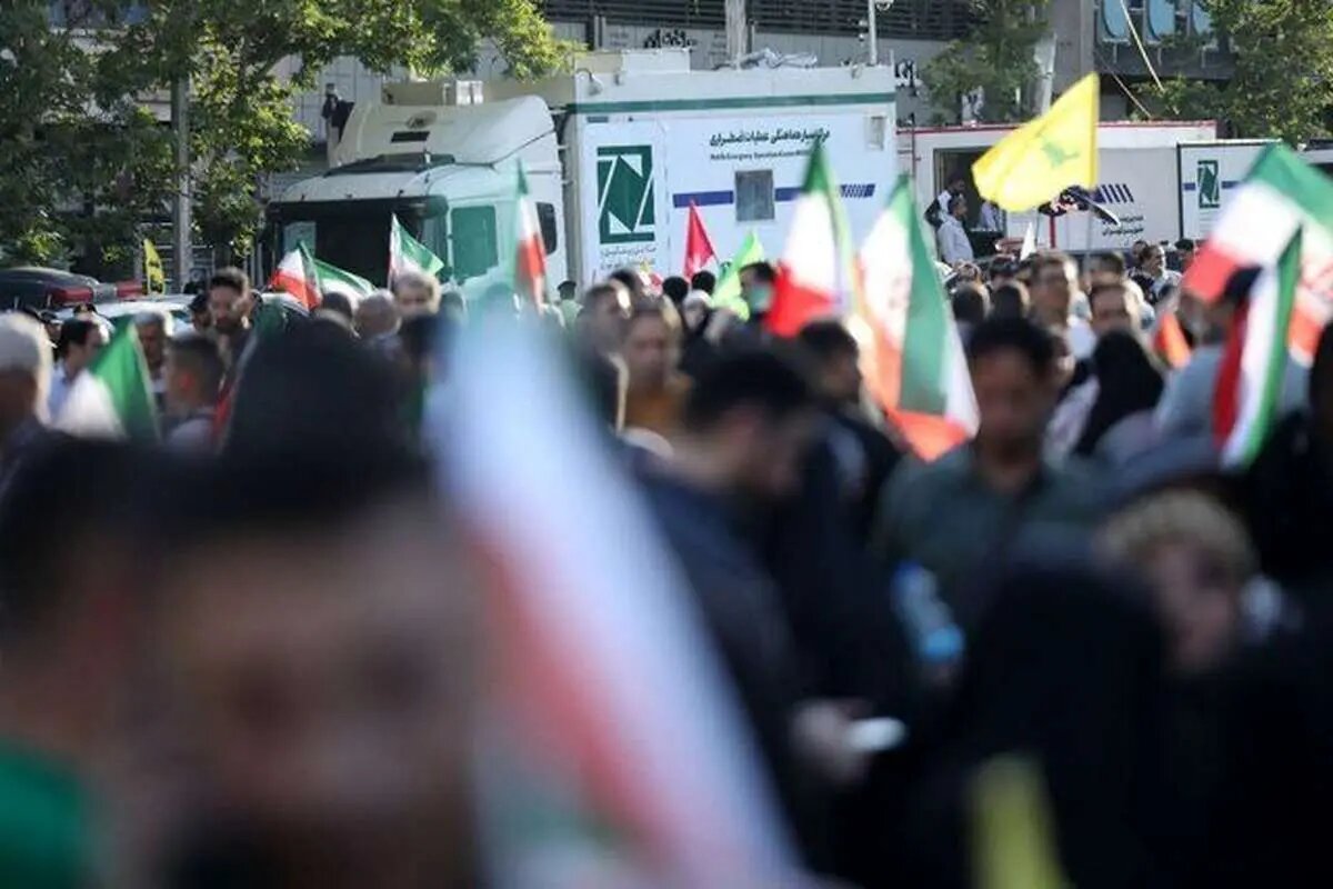 یکی از فرماندهان سابق سپاه با ظاهری متفاوت در مراسم تشییع شهدای گمنام + تصویر